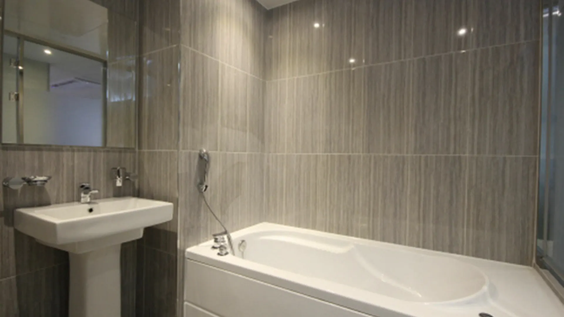 Mgm Hotel Busan 2*,